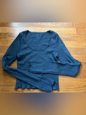 Brandy Melville Dark Navy/Grey Ribbed Scoop Neck Crop Top